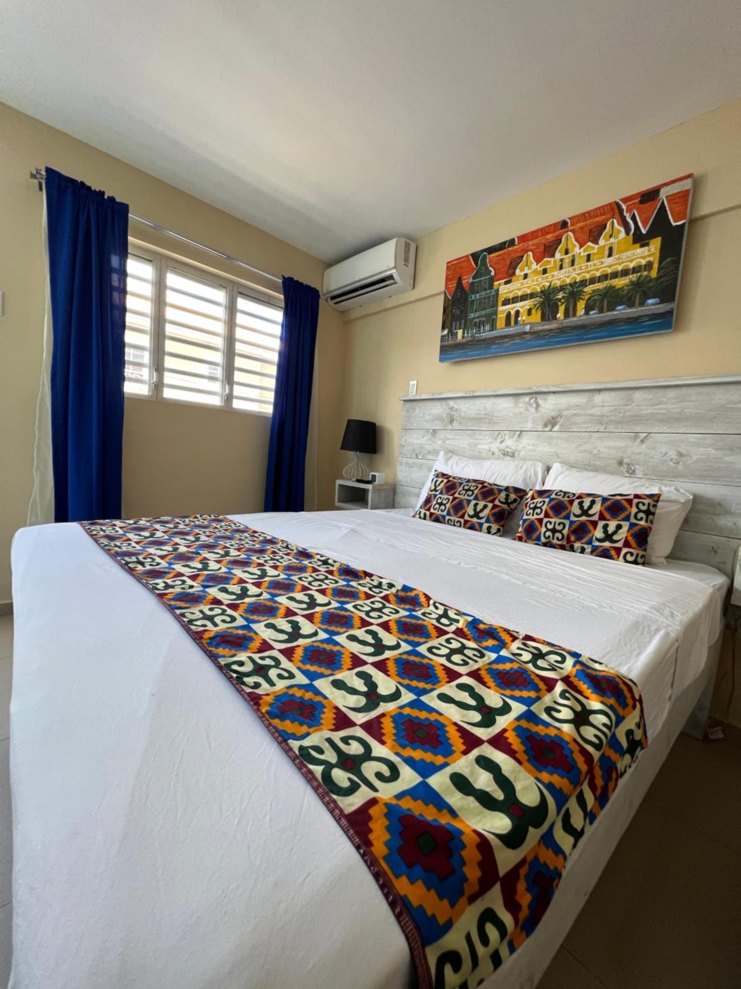 Mustique Suites Curacao Willemstad Exterior photo